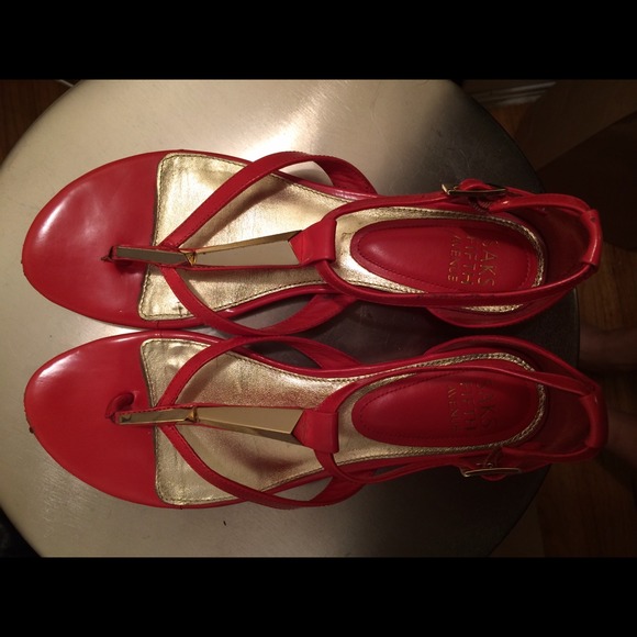 Saks fifth avenue red flat sandals