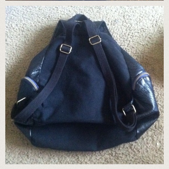 NEW LOW PRICE✨🎒Leather Black Back Pack🎒✨ - Picture 2 of 4