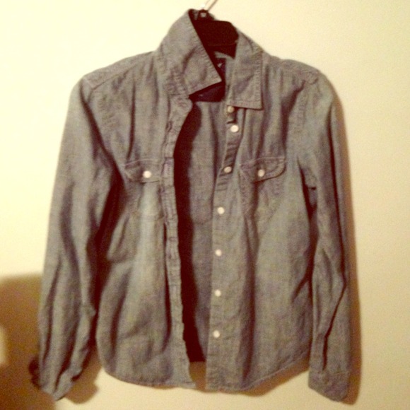 Small American eagle denim shirt