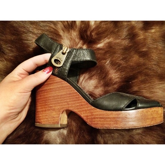 MARC BY MARC JACOBS Black Leather Platforms w/ Zip - Picture 3 of 4