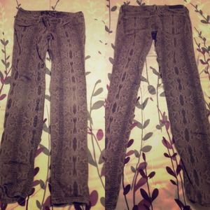 Skinny jeans
