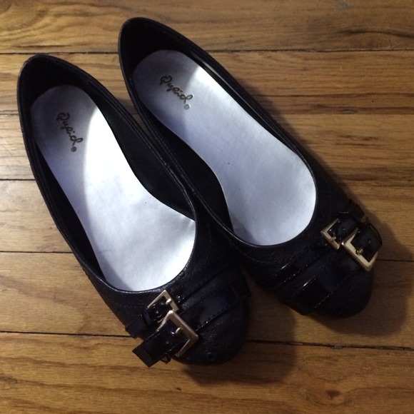 Black flats