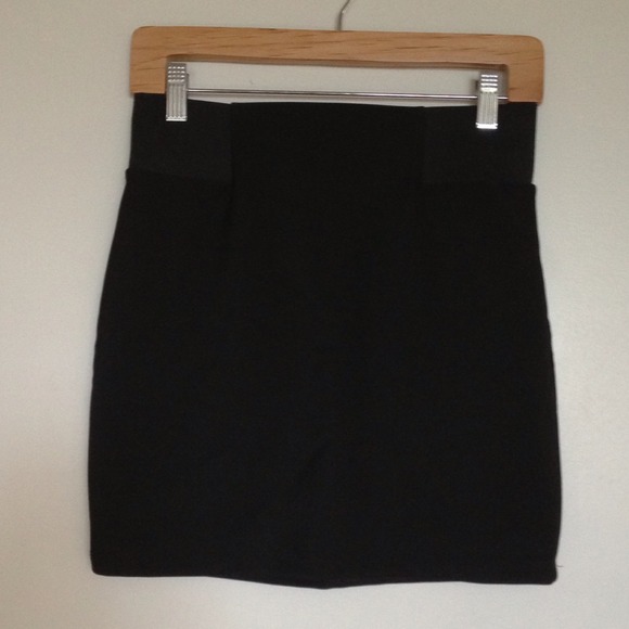 Black spandex skirt - Picture 1 of 1