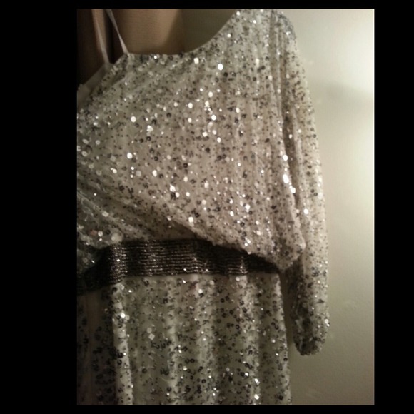 Evening gown! - Picture 3 of 4