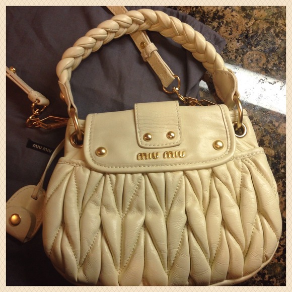 π΄SOLDπ΄Miu Miu Small Matelesse Coffer Bag - Picture 3 of 4