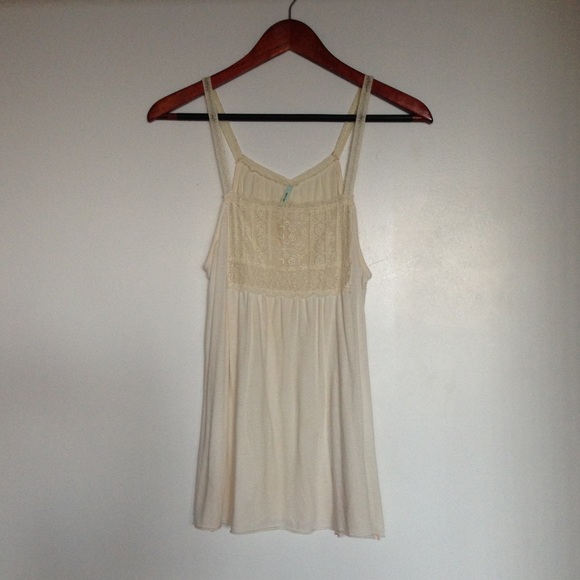 White lace tank