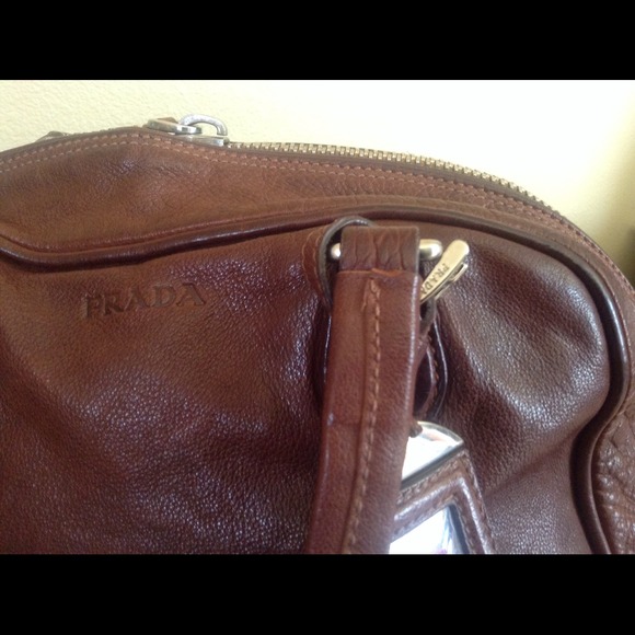 Prada washed leather bauletto bowler handbag - Picture 3 of 4