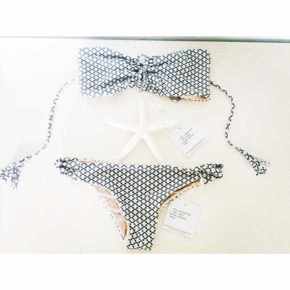 ❌SOLD❌ ACACIA Diamonds set, Lumahai and Ulus large
