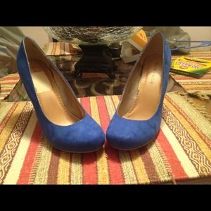 Dark blue rampage heels