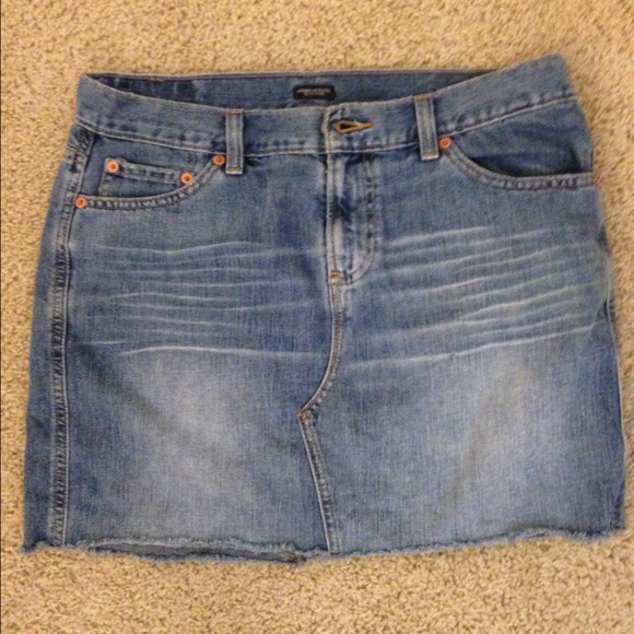 American Eagle Size 6 Denim short skirt for SALE⭐️ - Picture 2 of 4