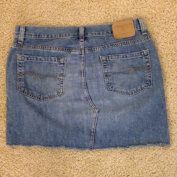 American Eagle Size 6 Denim short skirt for SALE⭐️ - Picture 3 of 4