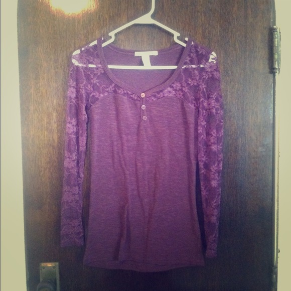 NWOT American Rag Lace Sleeve Top
