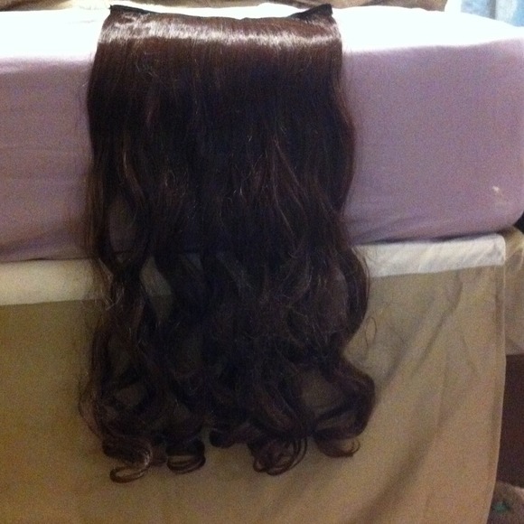 Brown hair extentions. 18'