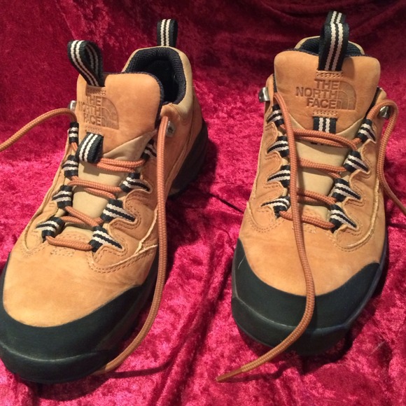 Size 9 The North face hiking boots.