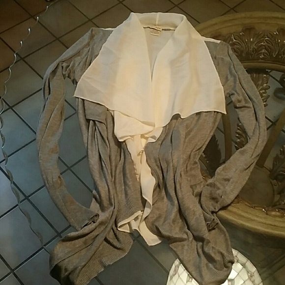 DAYTRIP Tops - Sold in bundle