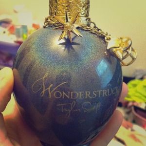 Wonderstruck perfume