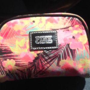 Victoria's Secret pink make up bag 🌴💗🌴