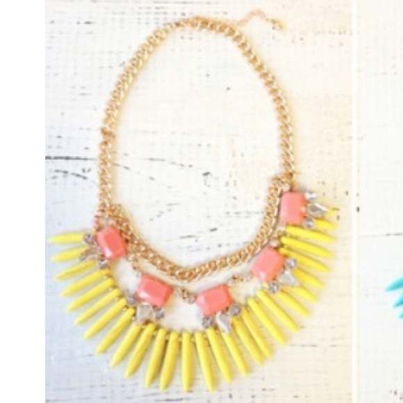 Yellow and peach fringe statement necklace - Picture 1 of 1