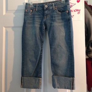 American Eagle stretch denim capris. Size 2 reg.
