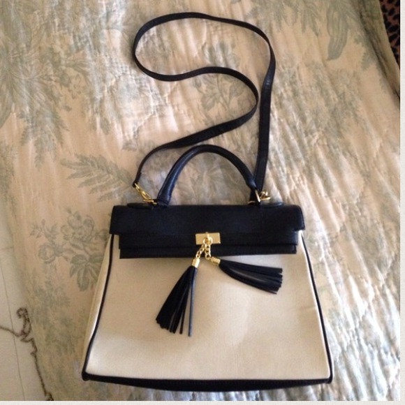 ALDO Handbags - Black and white Aldo purse