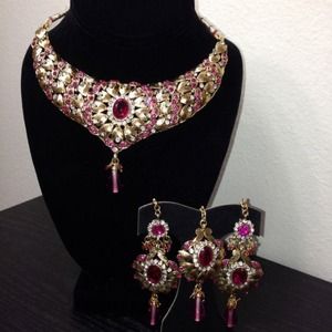 Gold and pink indian necklace