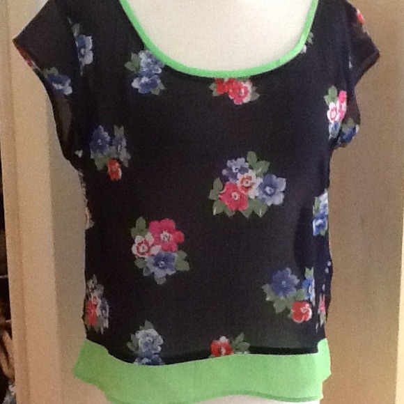 Hollister top