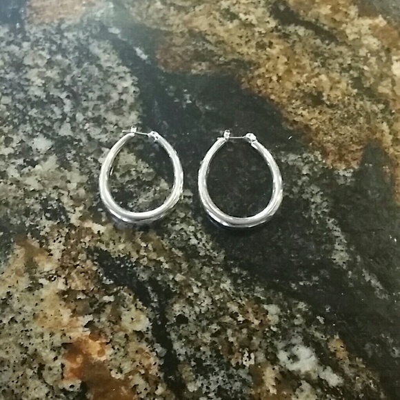 Silver hoop earings