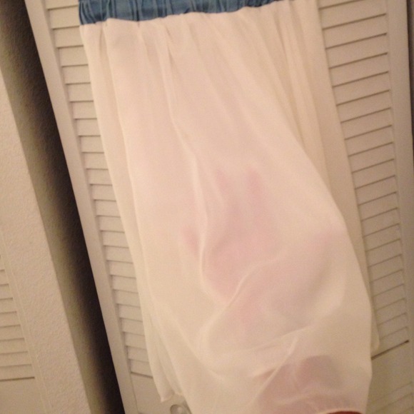 Sold in bundle!🎉🎉 Host Pick🎉Denim spring dress! - Picture 3 of 3