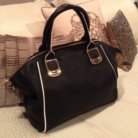 Steve Madden Bags - Steve Madden "BBANDIT" Handbag Steve Madden Bags - Steve Madden "BBANDIT" Handbag