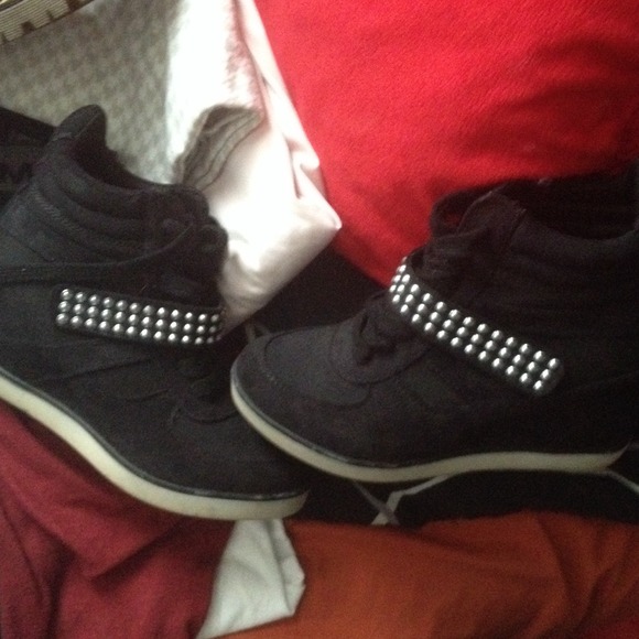 Wedge sneakers