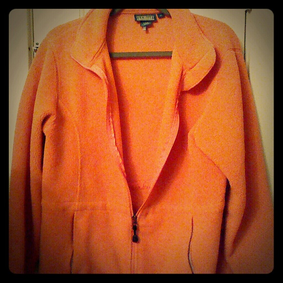 Never worn took tags off to wash for sale purposes - Picture 1 of 1