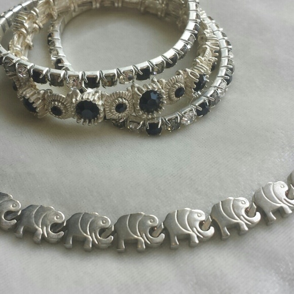 *SOLD*💲Silver jewelry $3 each - Picture 2 of 3