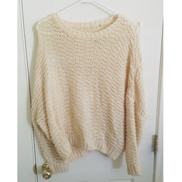 ❌ SOLD Brandy Melville Oversized Sweater