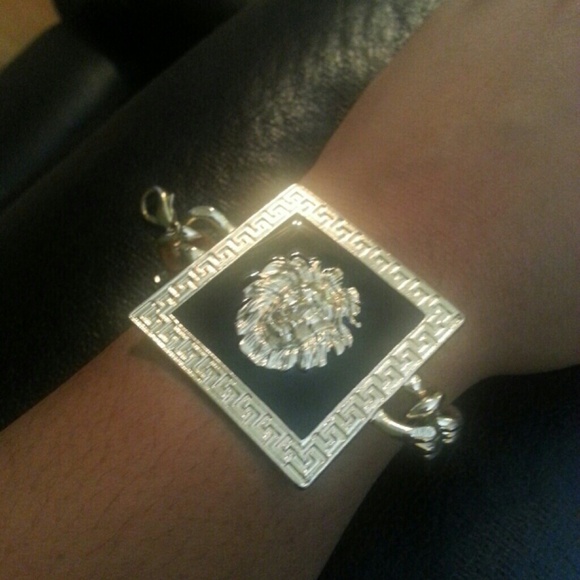 Gold bracelet