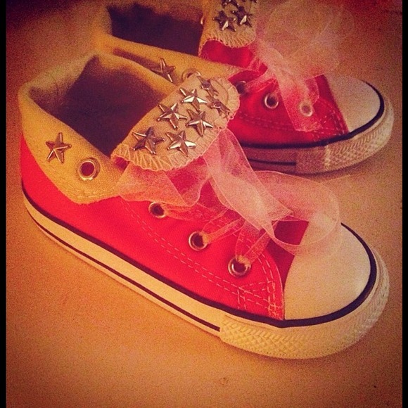 CUSTOM BABY CONVERSE.