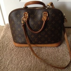 🎉reserved🎉 HOLD Authentic Louis Vuitton Alma