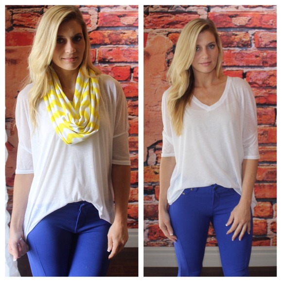 Tops - 🚫bundled🚫White dolman sleeve V neck