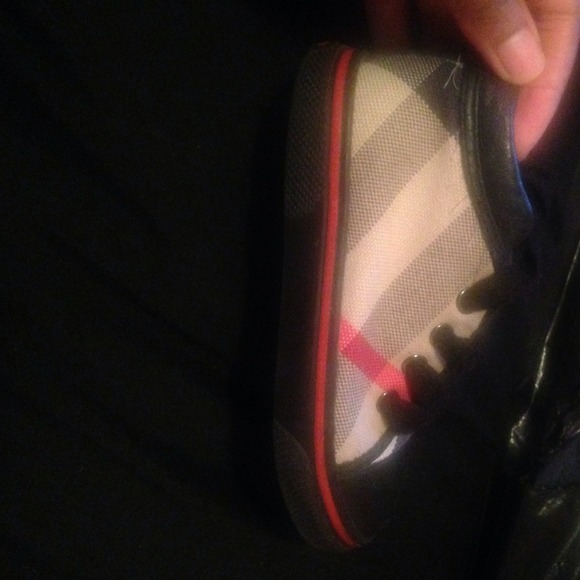 Kids Burberry Tennis shoe ‼️‼️‼️REDUCED