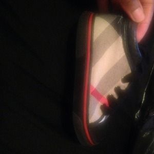 Kids Burberry Tennis shoe ‼️‼️‼️REDUCED