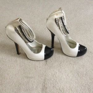 Bebe Elle embellished pumps