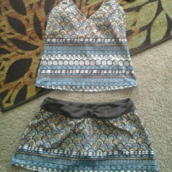 Athleta swimsuit size medium