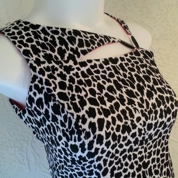 *REDUCED* Beautiful Dress - Picture 3 of 4