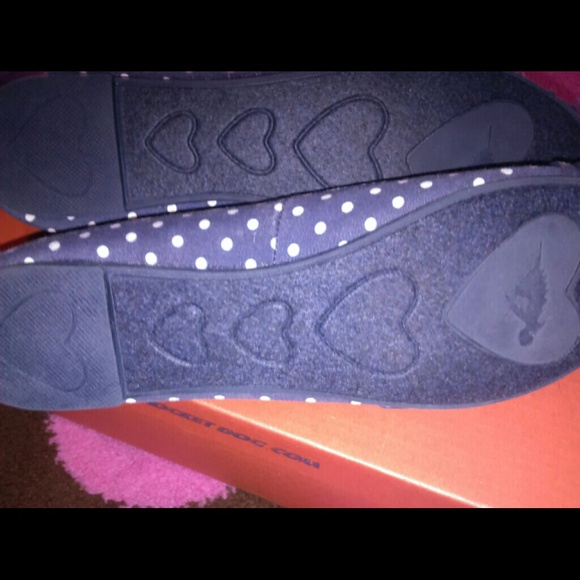 Flats - Picture 2 of 2
