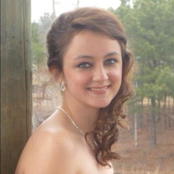 Hi I'm Courtney :)