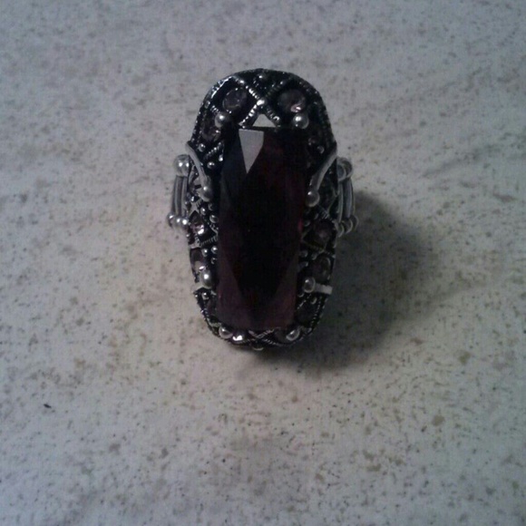 Statement Ring - Picture 4 of 4