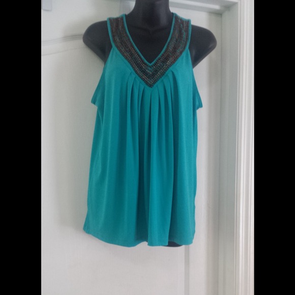 SOLD!! Apostrophe Top - Picture 2 of 4