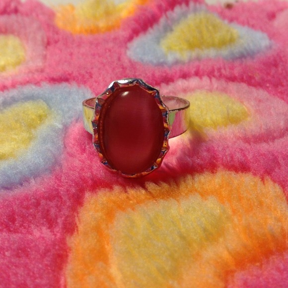 I'm selling a pretty pink ring - Picture 1 of 4