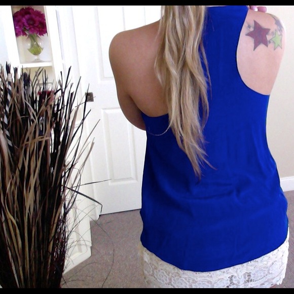 Silk top! - Picture 2 of 2