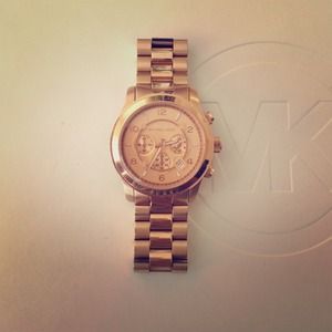 Michael Kors Oversize Runway in Rose Gold MK8096