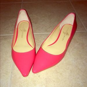 Ivanka Trump Annulio Flats in pink salmon Size 7.5